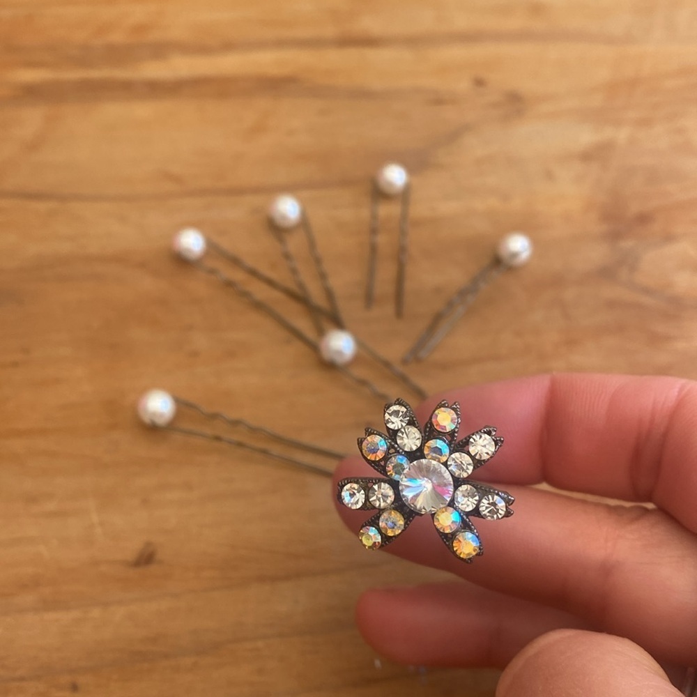 6 x “Pearl” hair pins + bonus rhinestone (read) - Picture 4 of 6